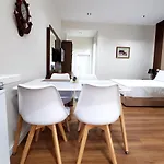 Armando's House * Dıraç