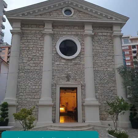 Armando's House アパート ドゥラス